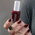 Essie Vernis à ongles Rouge 50 Bordeaux de la marque Essie image 3 produit